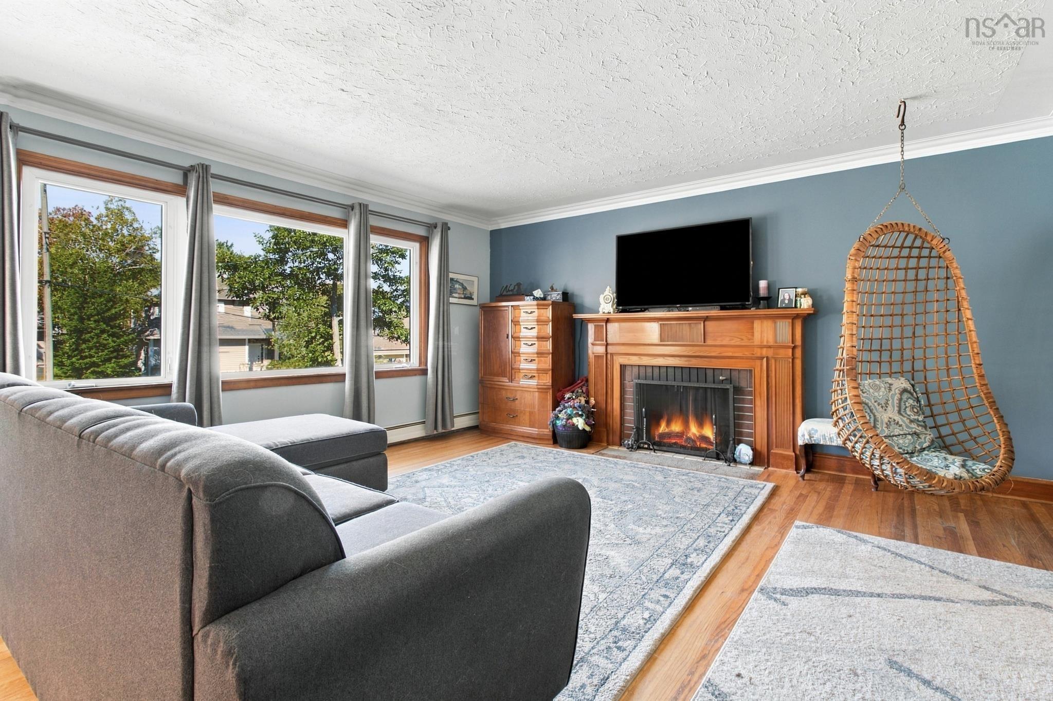 8 Edward Laurie, Halifax, NS, 5 Bedrooms Bedrooms, ,2 BathroomsBathrooms,Residential,For Sale,Edward Laurie,202625413
